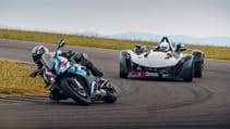 BAC MONO R vs bike