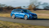 BMW M3 Touring vs Skoda Octavia vRS TDI 4x4