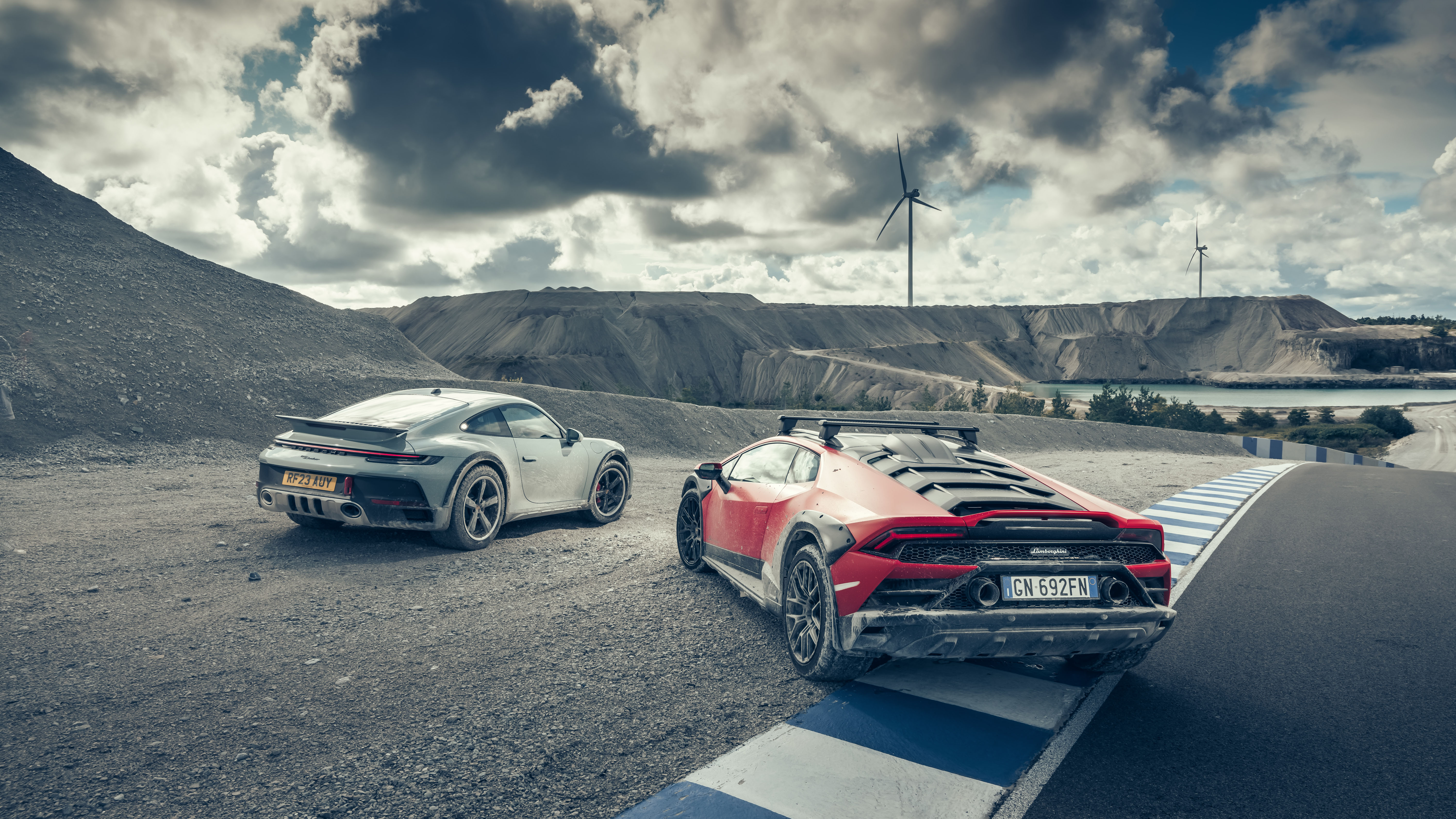 Lamborghini Huracan Sterrato vs Porsche 911 Dakar