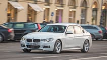 bmw_330e-018.jpg