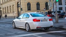 bmw_330e-022.jpg