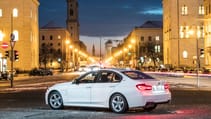 bmw_330e-048.jpg