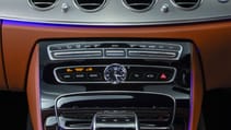 merc_eclass_grey_interiors_dash_0022.jpg