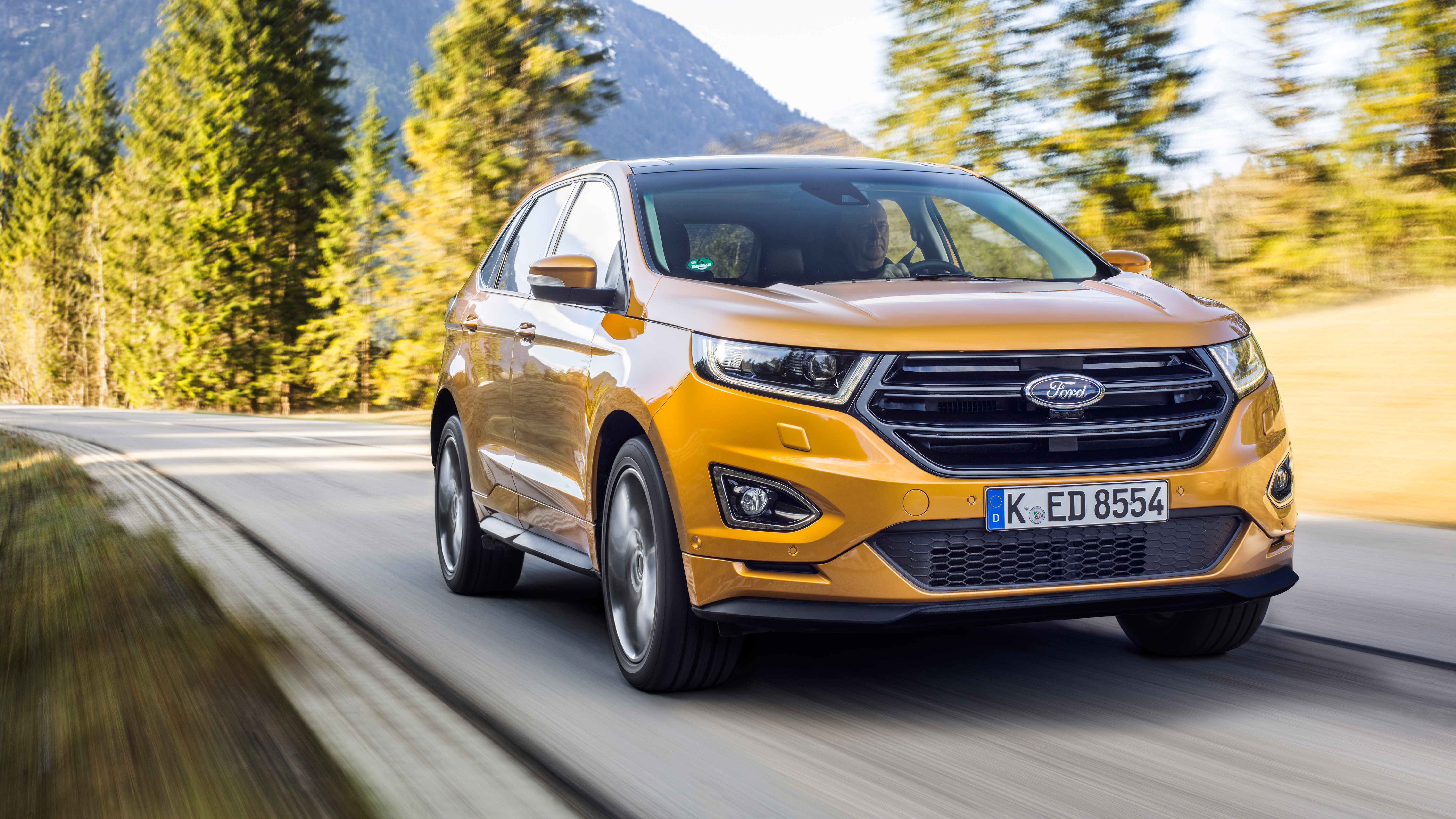 new_ford_edge_03.jpg