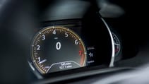 all-new_megane_gt_tce_205_103.jpg