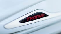 new_renault_clio_rs_trophy_29_c_renault.jpg