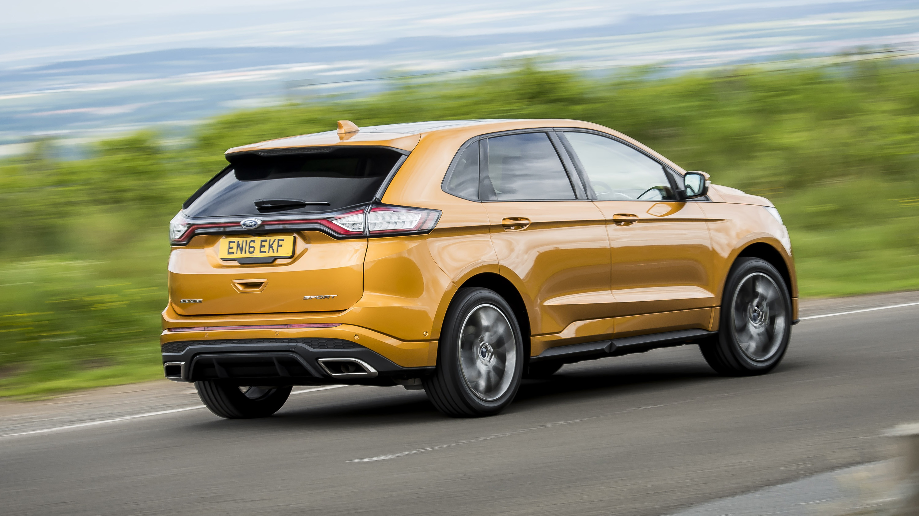 fordedge_uklaunch-exteriordynamicroad_09.jpg