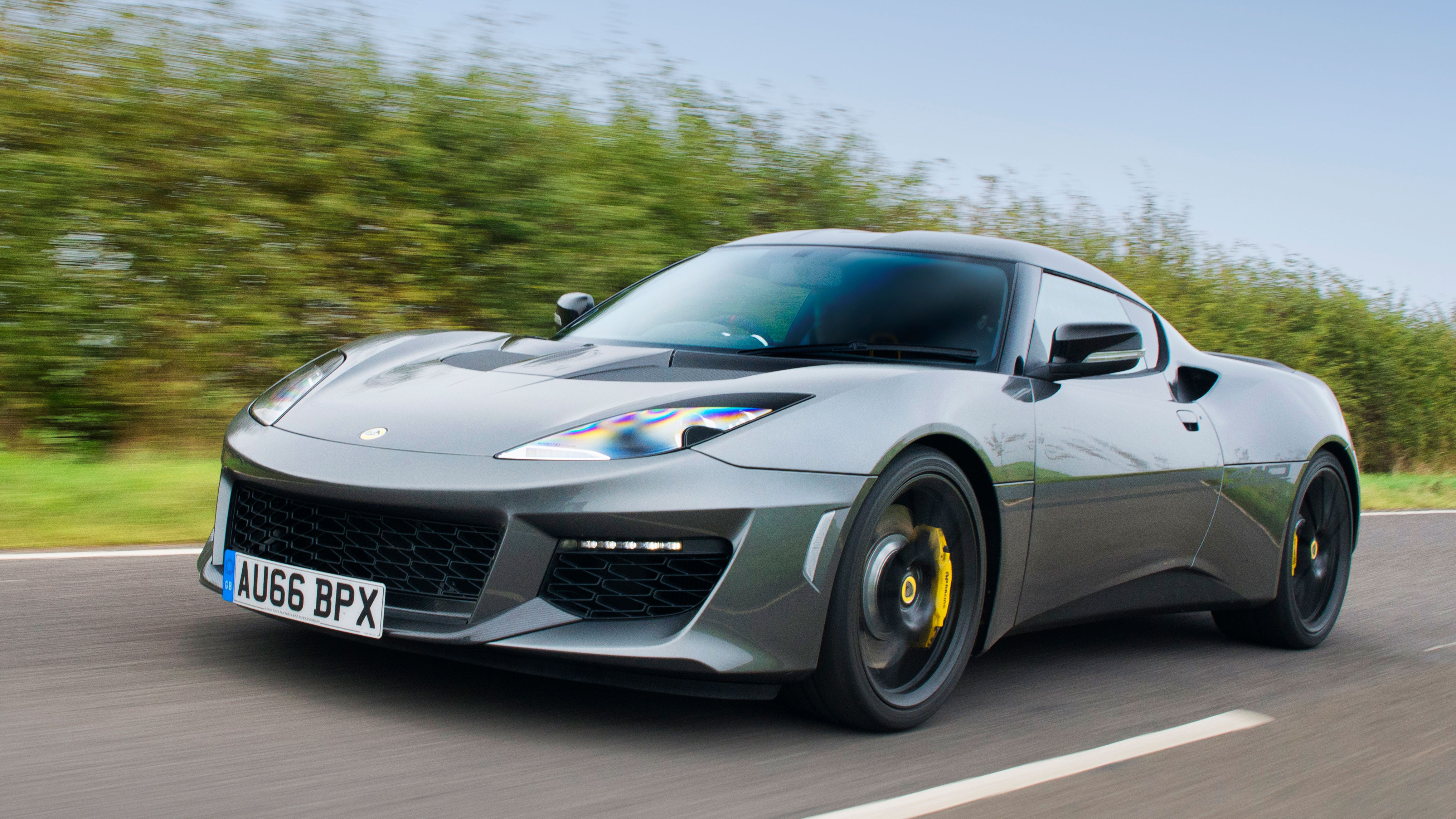 evora-sport-410-image-2.jpg