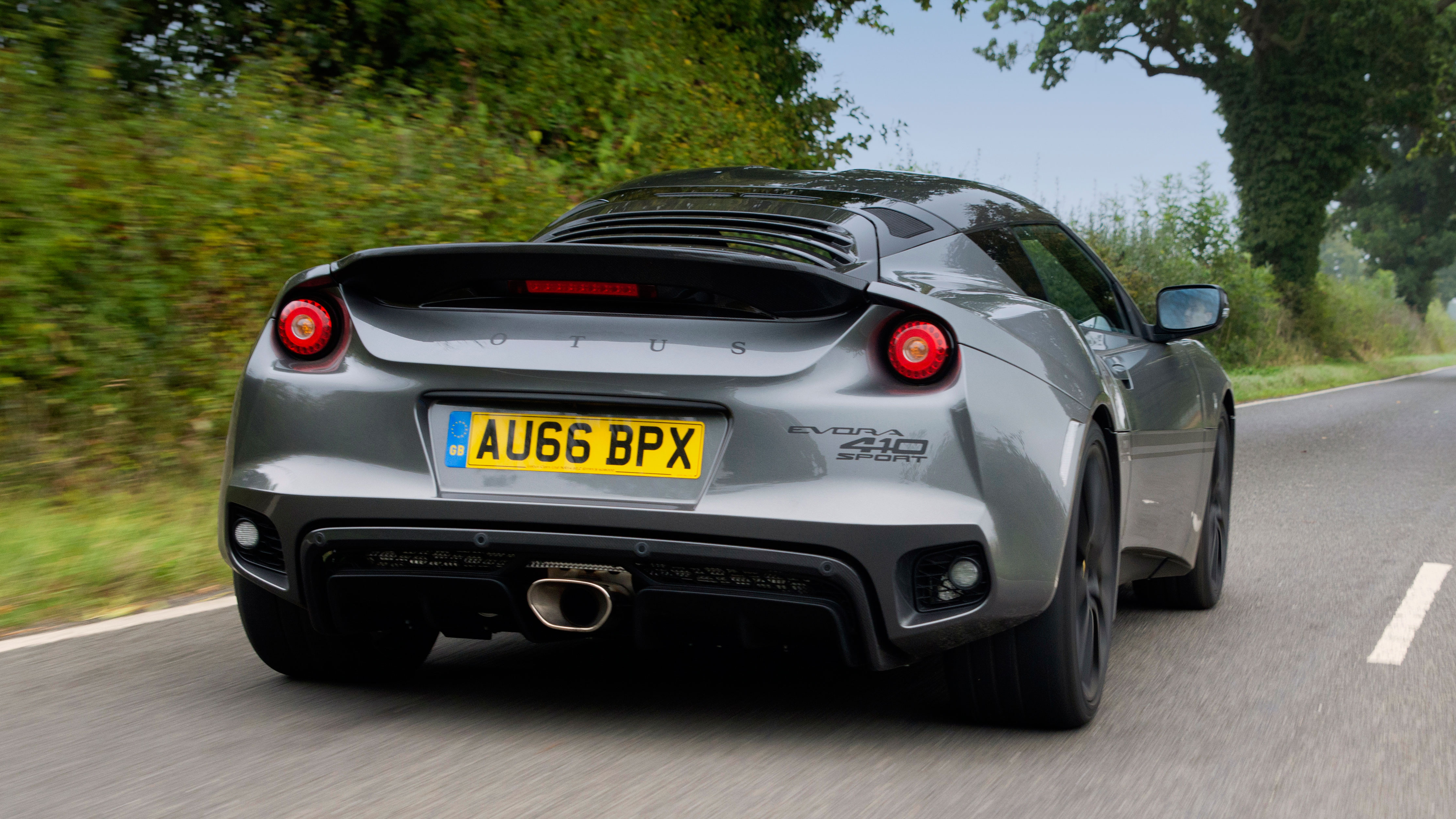 evora-sport-410-image-3.jpg