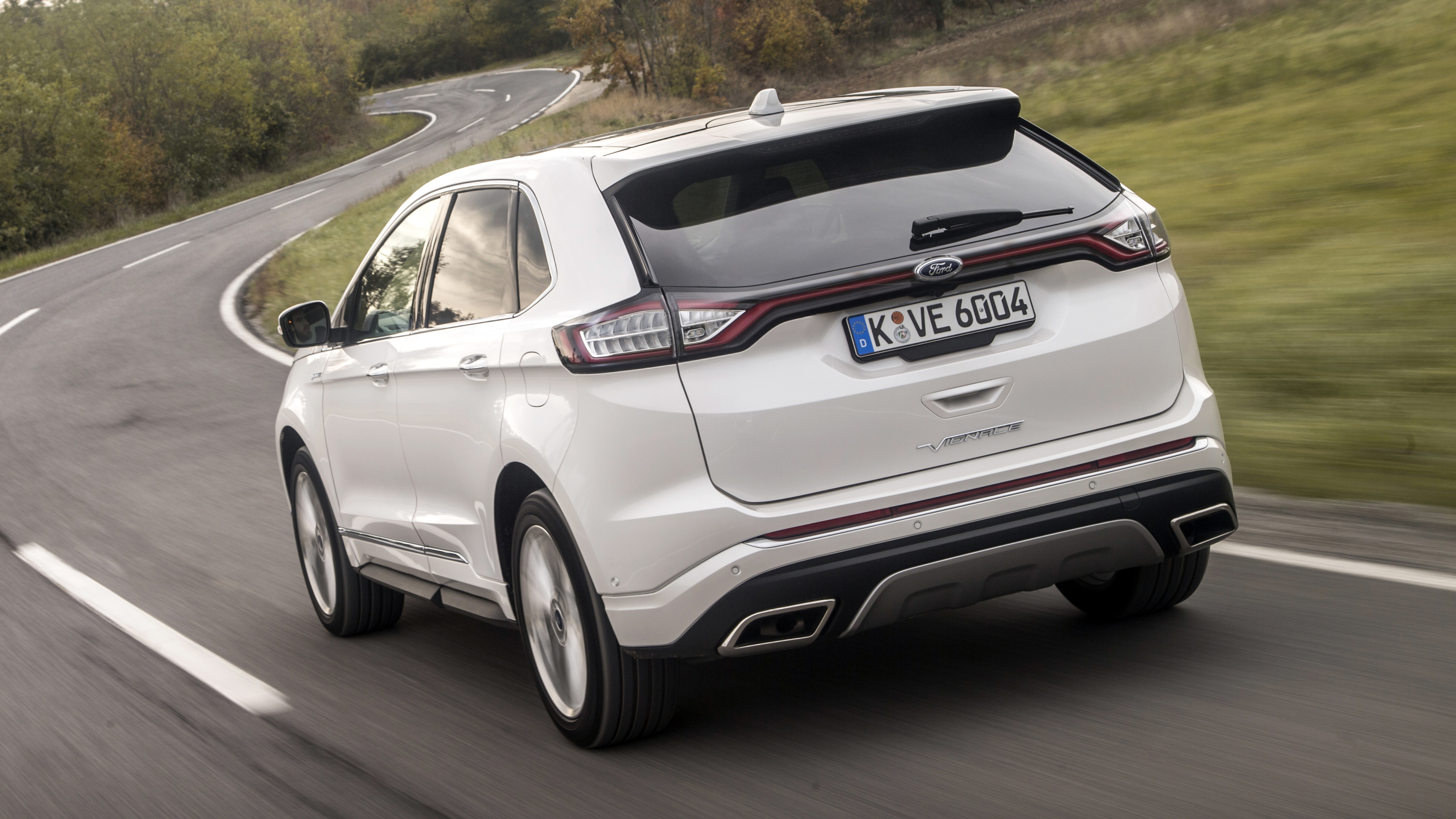 2016edge_vignale_white_platinum_008.jpg