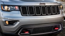 2017-jeep-grand-cherokee-trailhawk-grille.jpg