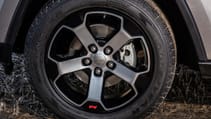 2017-jeep-grand-cherokee-trailhawk-wheels.jpg