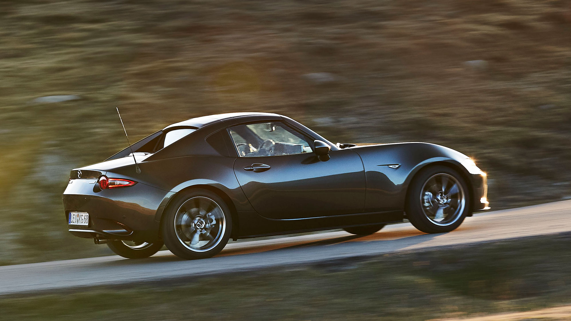 2017_mx5_rf_action_92.jpg