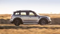 p90247083_highres_mini-cooper-s-countr.jpg