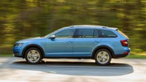 skoda_octavia_scout_06_copy.jpg