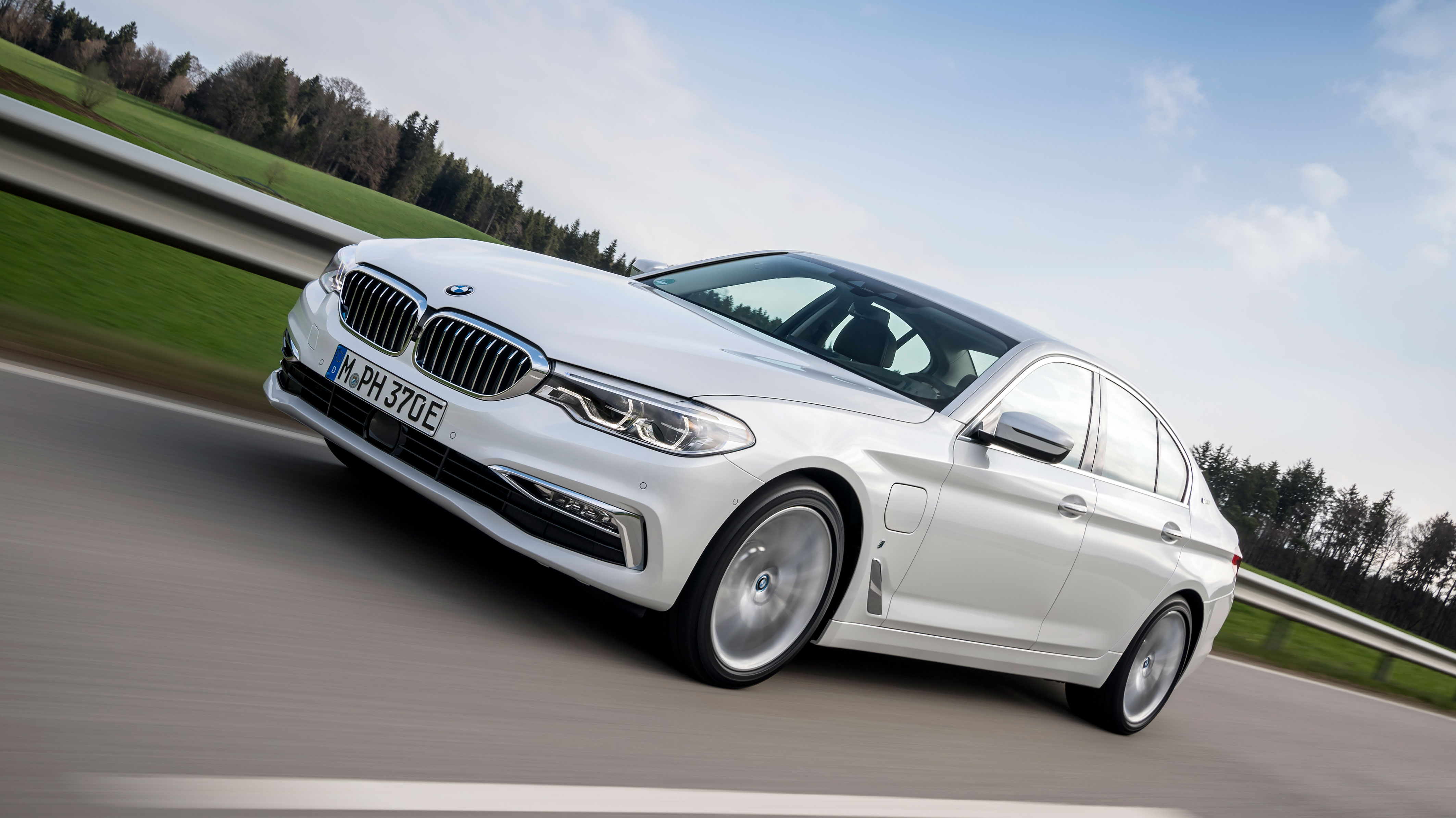 bmw_530e_iperformance_19a.jpg