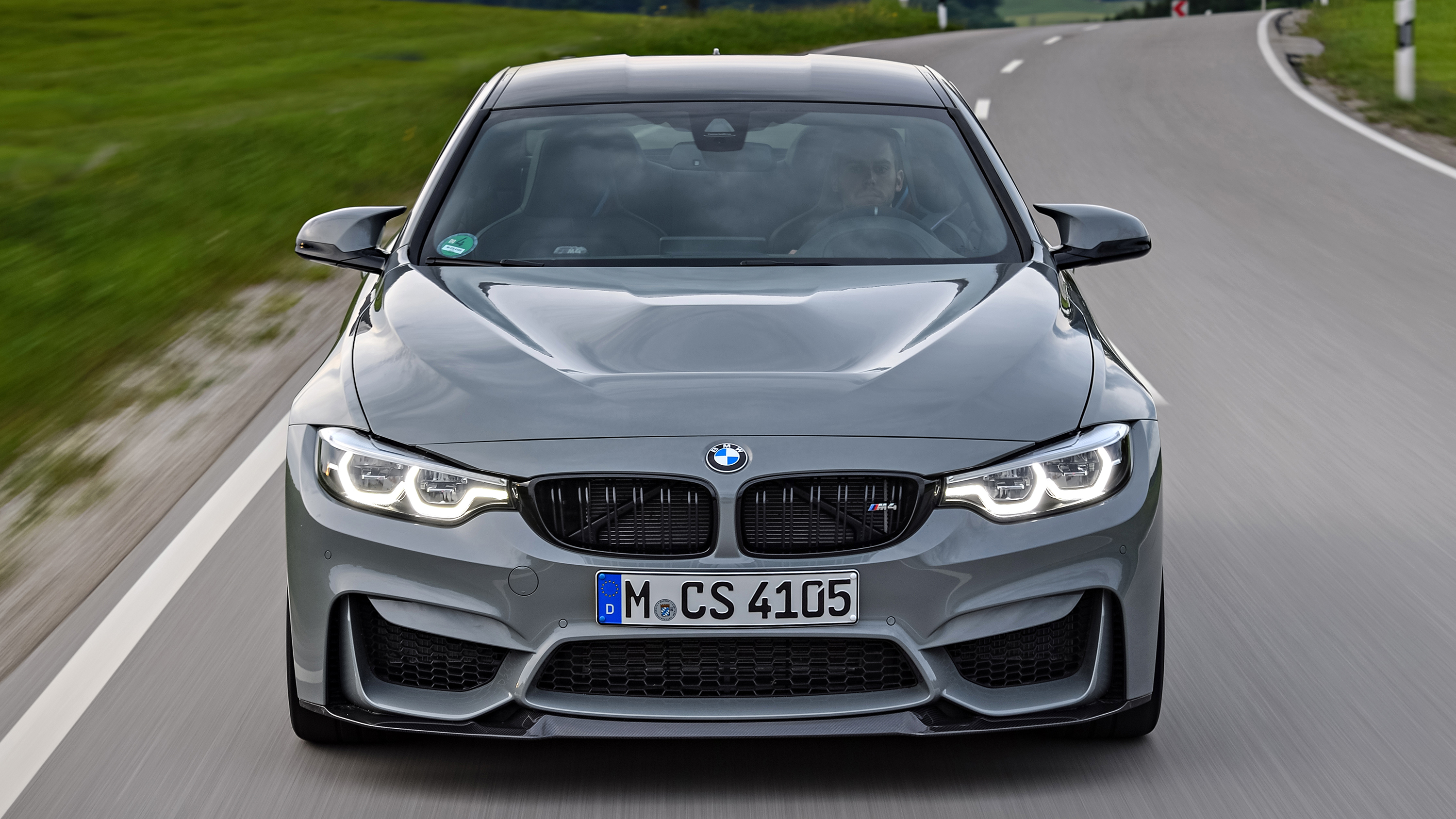 bmw_m4_cs_100.jpg