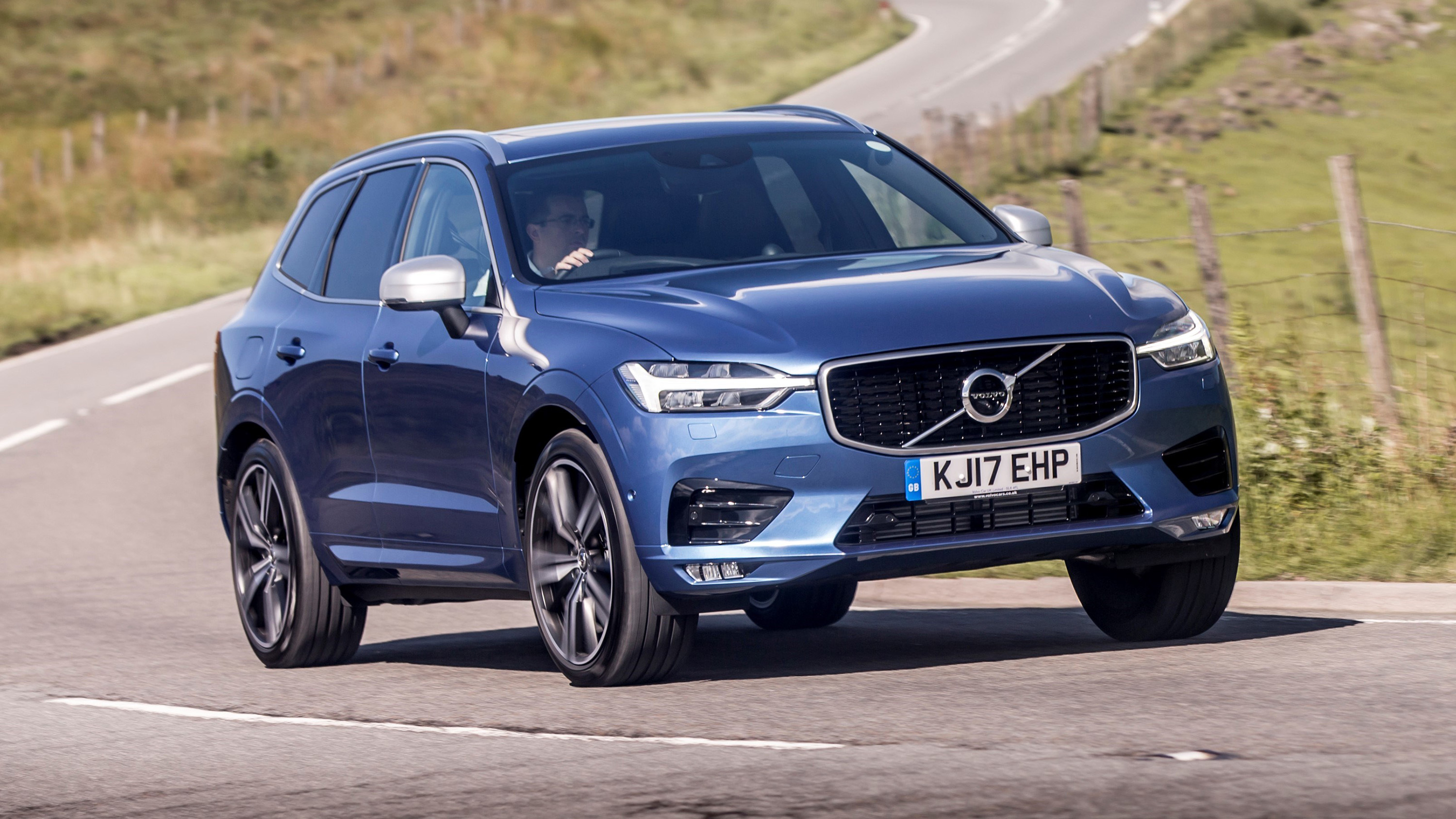 210925_volvo_xc60.jpg