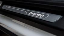 audi_q7_e-tron_007.jpg