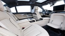 p90248328_highres_bmw-m760li-xdrive-on.jpg