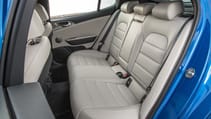 kia_stinger_blue_details_27.jpg