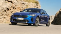 kia_stinger_blue_dynamic_2.jpg