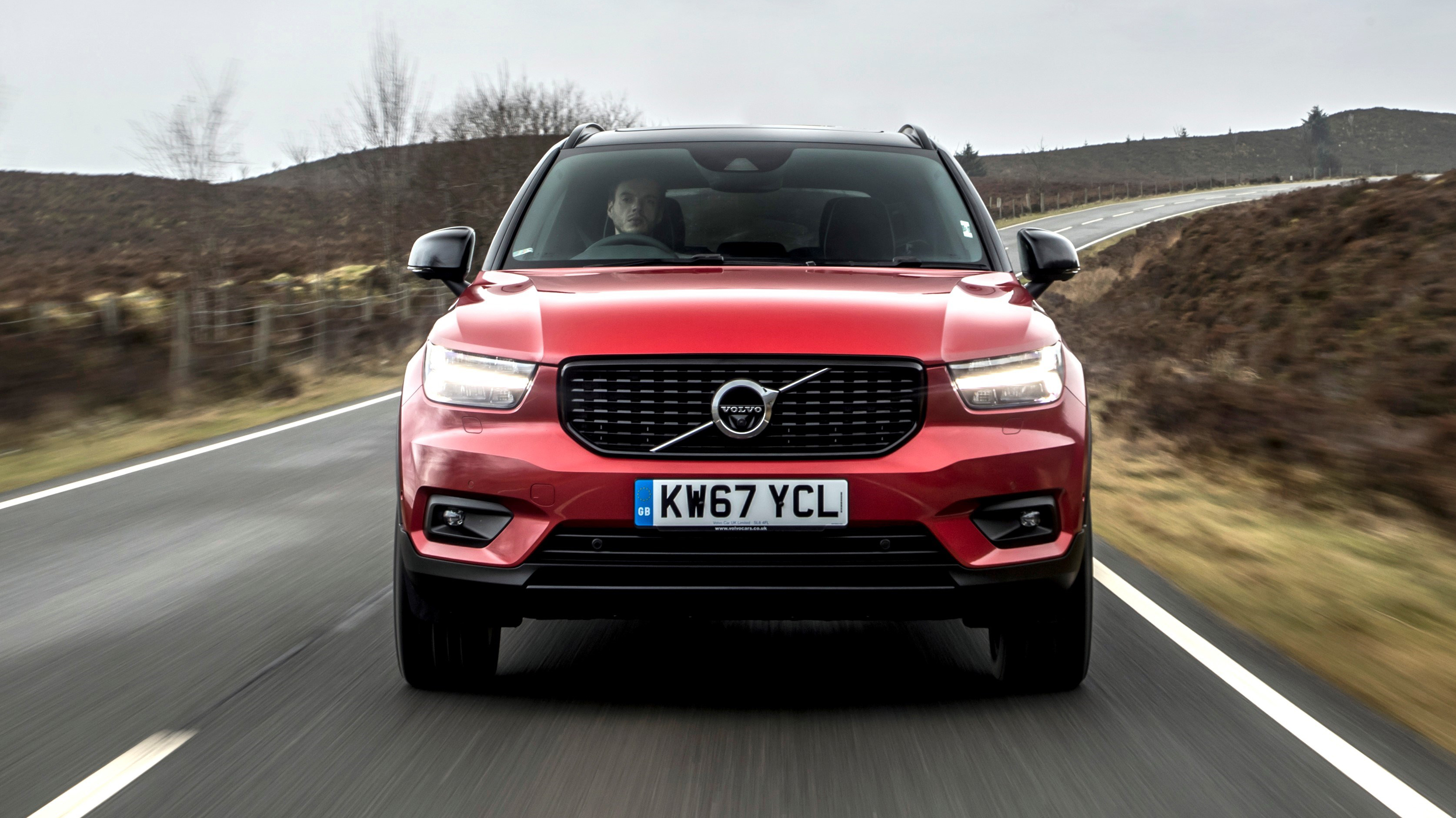 220266_volvo_xc40.jpg