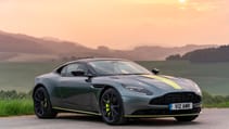 aston_martin_db11_amr_signature_edition_24010.jpg