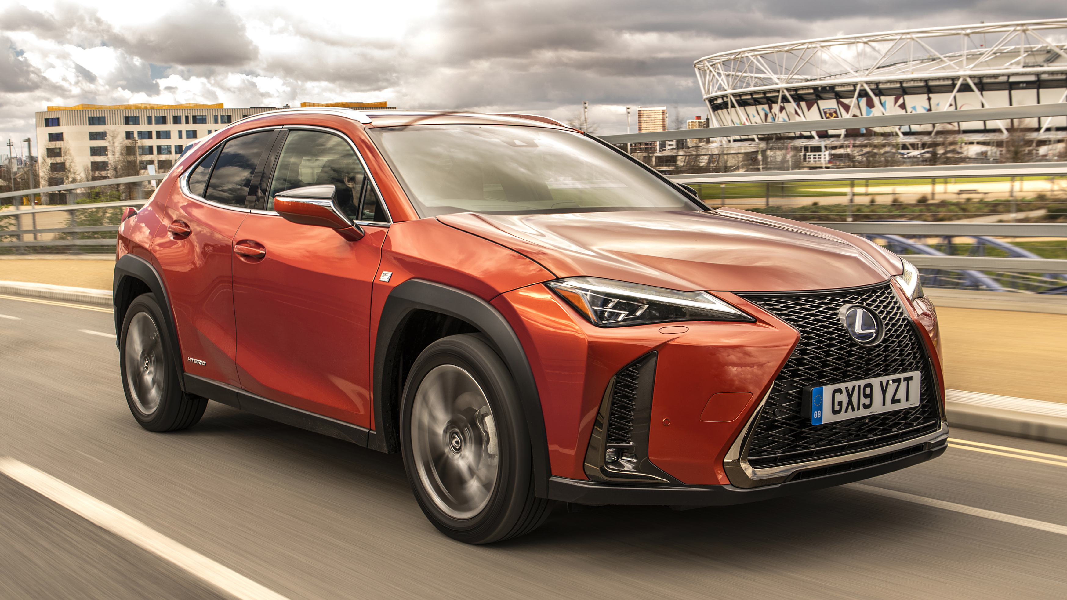 lexus-ux-dynamic-5.jpg