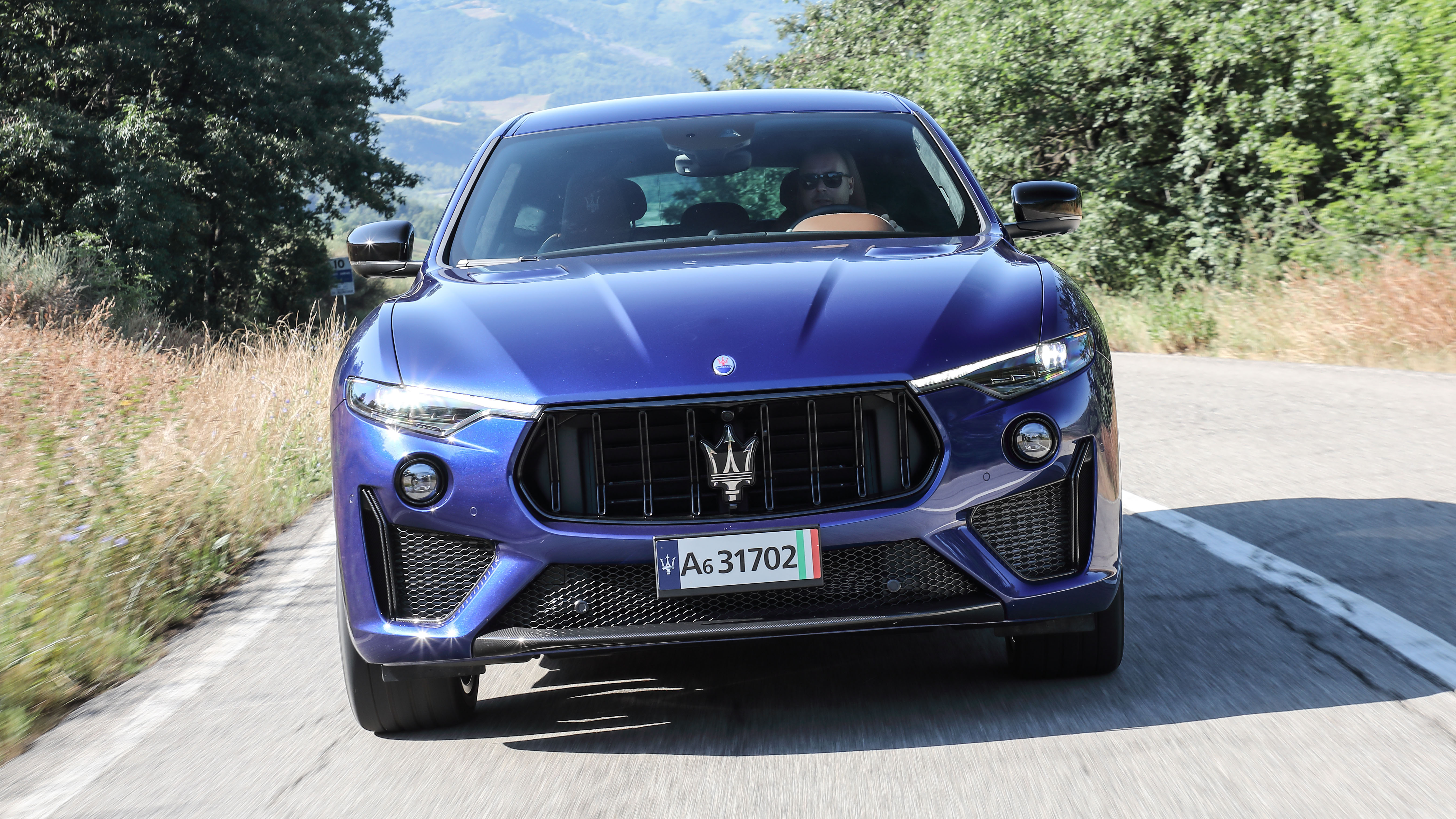 maserati_levante_trofeo_dynamic_8.jpg