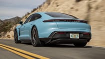 frozen_blue_metallic_taycan4s_019.jpg