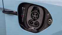frozen_blue_metallic_taycan4s_075.jpg