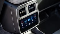 frozen_blue_metallic_taycan4s_091.jpg