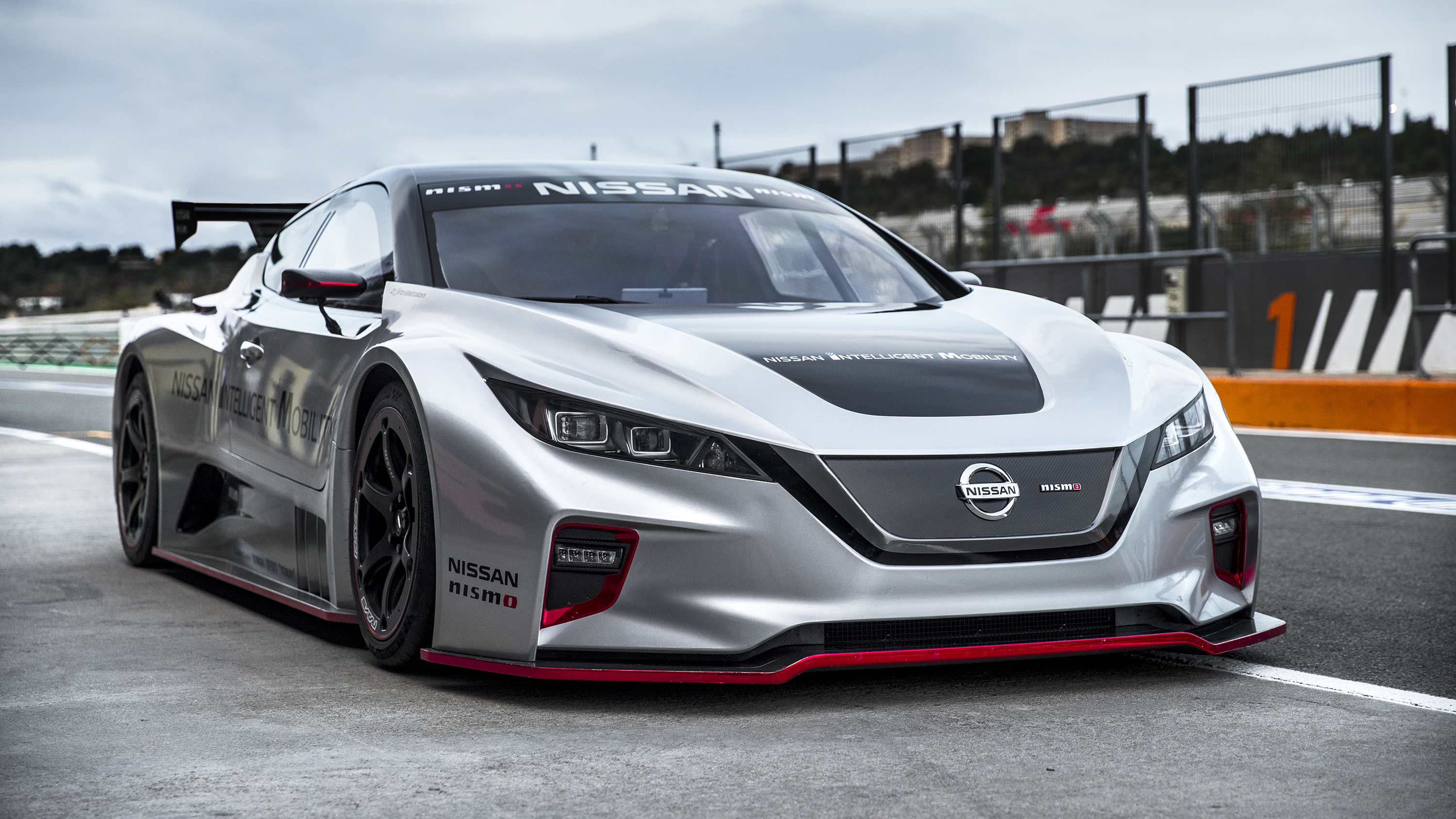 nissan_leaf_nismo_rc-29.jpg