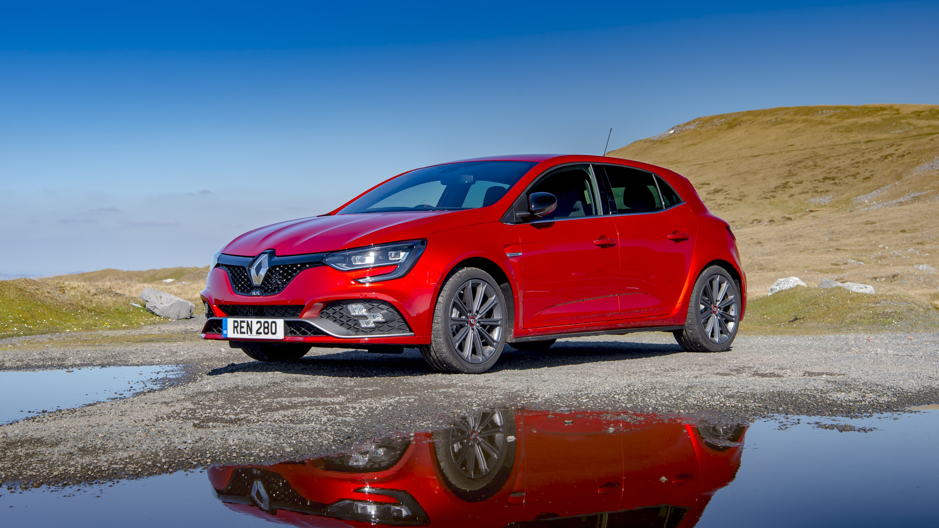 _renault_megane_rs_280_-medium-16303.jpg