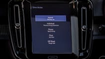 263941_volvo_xc40_recharge_plug-in_hybrid.jpg
