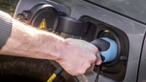 263976_volvo_xc40_recharge_plug-in_hybrid.jpg