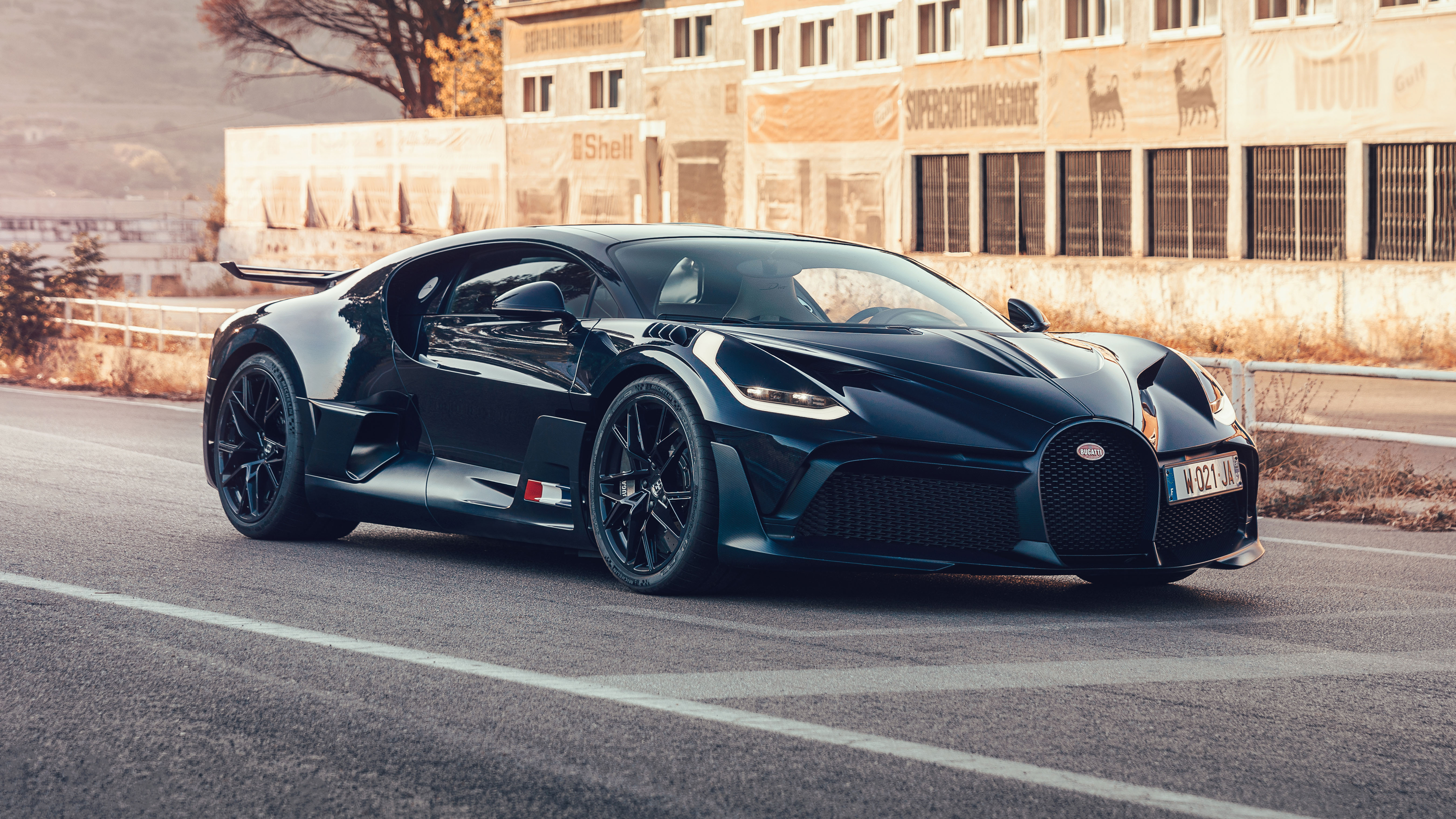 rp_-_bugatti_divo.jpg