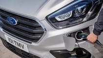 2018_ford_transit_phev_09.jpg
