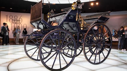 Daimler motorised carriage