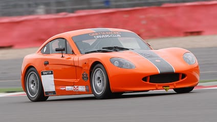 Ginetta G40 R drivers club car front