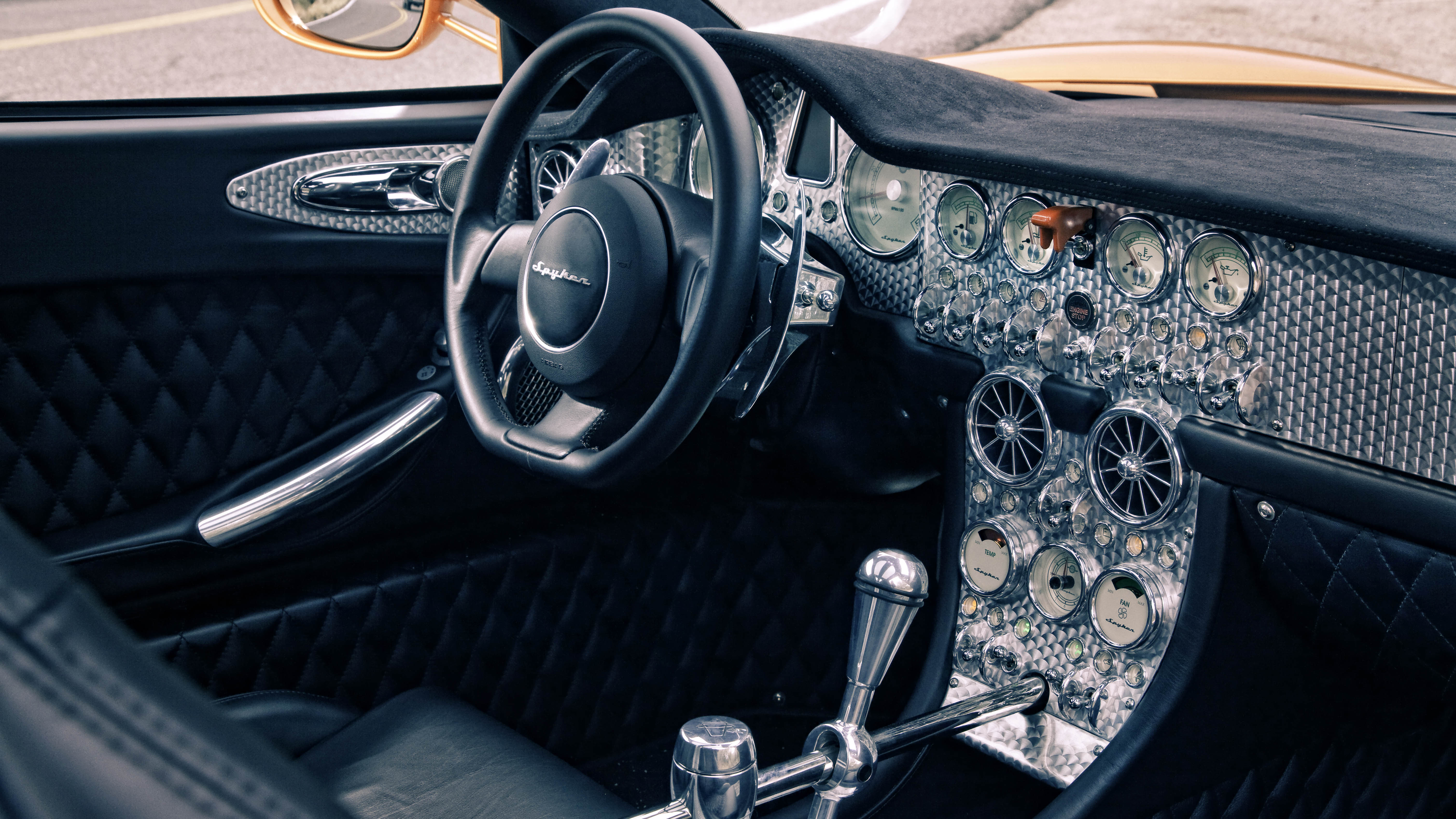 Spyker Aileron interior