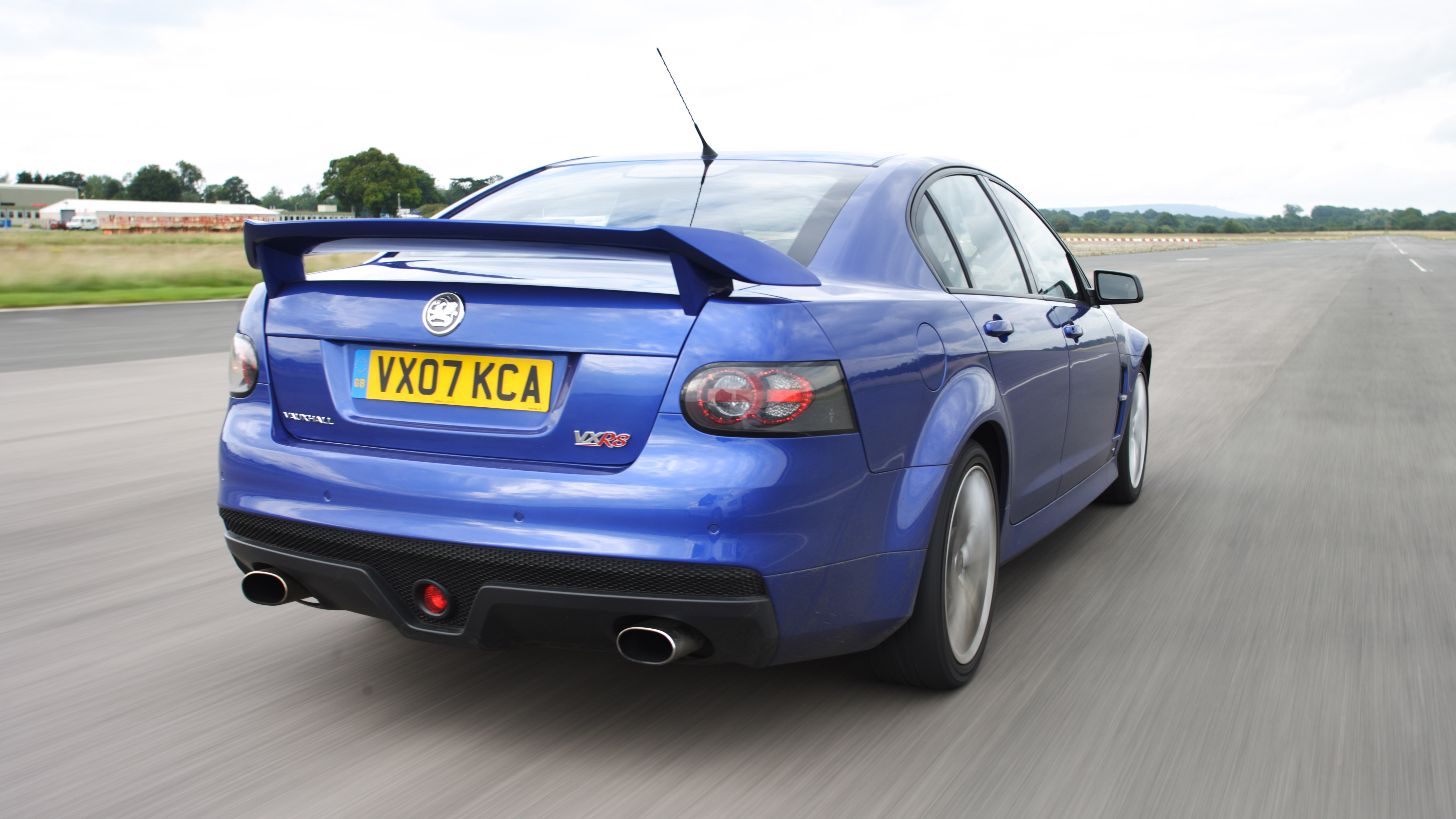 Vauxhall VXR8 vs Chrysler 300C SRT-8 vs Audi A6 4.2 V8