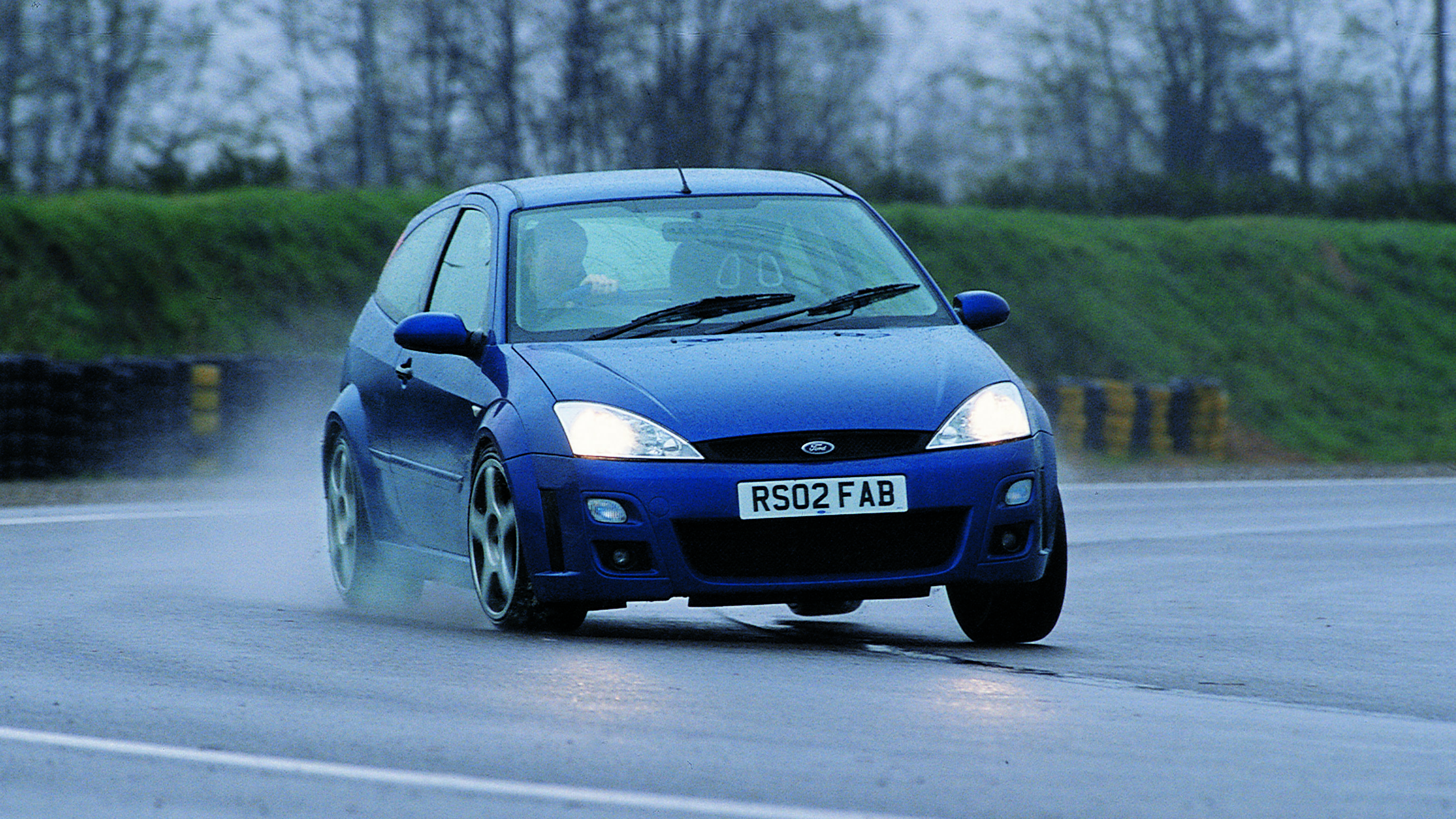 Ford Focus RS vs Alfa Romeo 147 GTA vs Volkswagen Golf R32 Top Gear archive