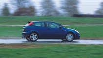 Ford Focus RS vs Alfa Romeo 147 GTA vs Volkswagen Golf R32 Top Gear archive