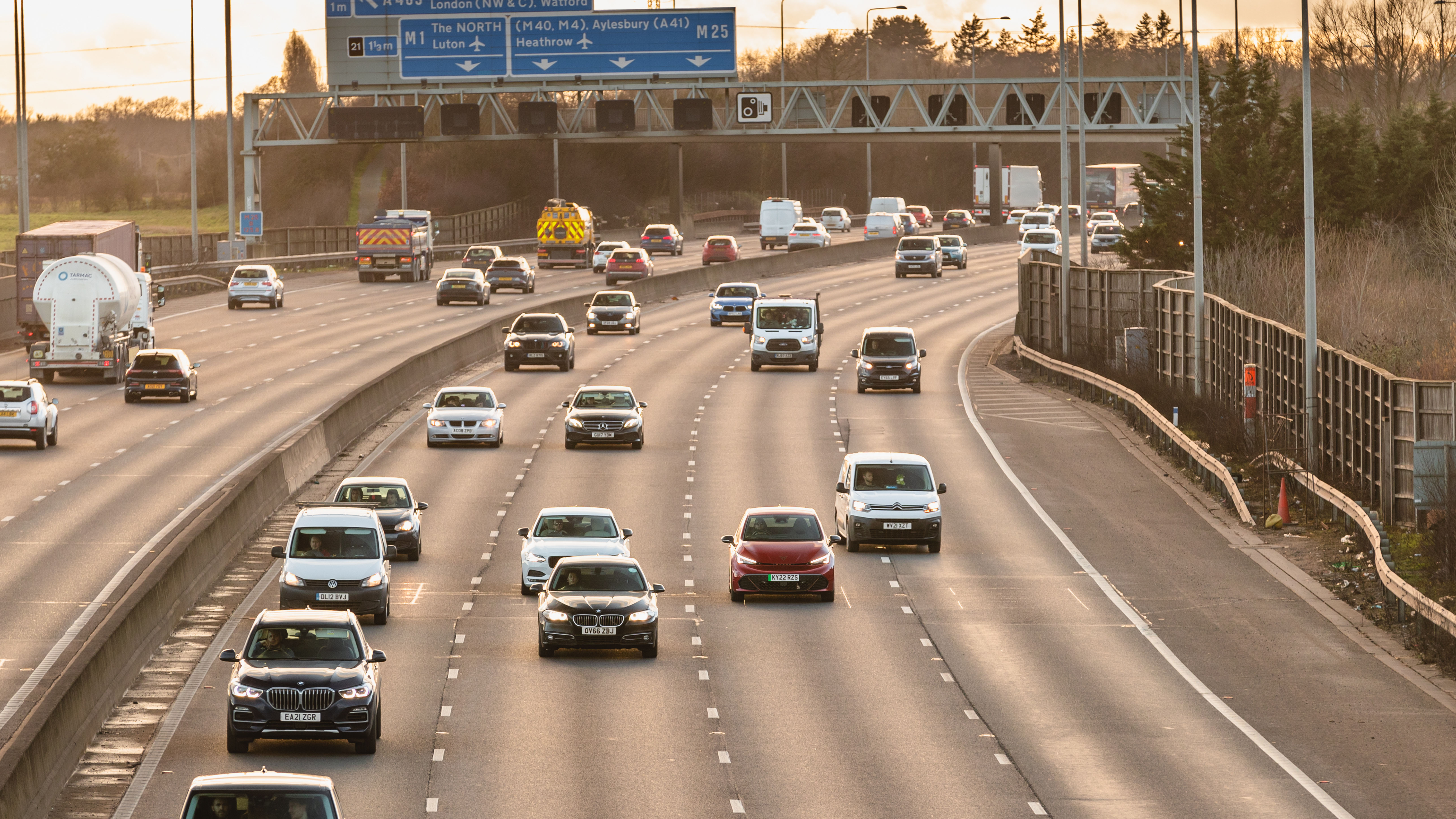 Welcome to Top Gear's 24 Heures du M25!