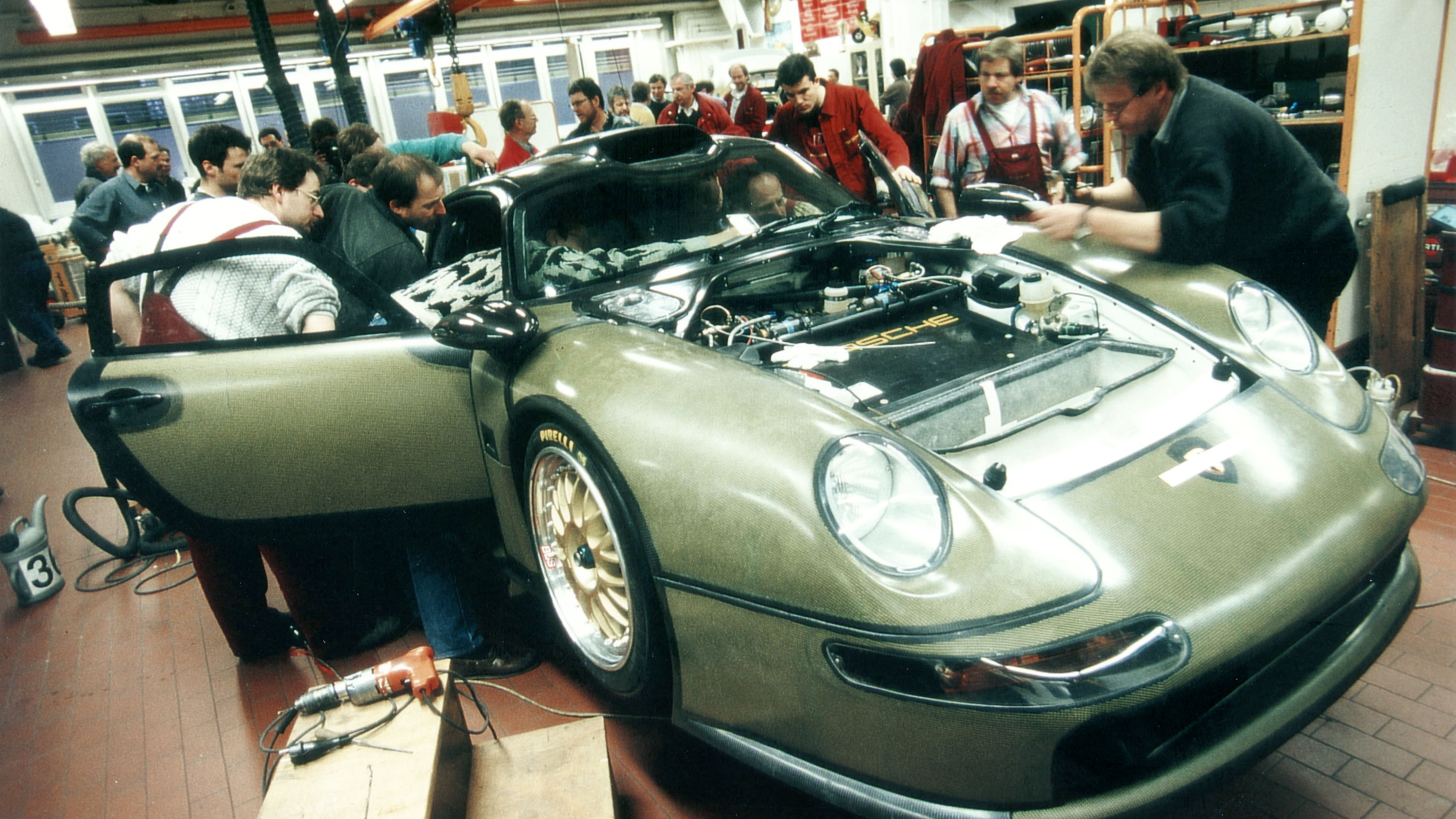 Cars and Coffee: chasing a Le Mans car in the Porsche GT1 Straßenversion