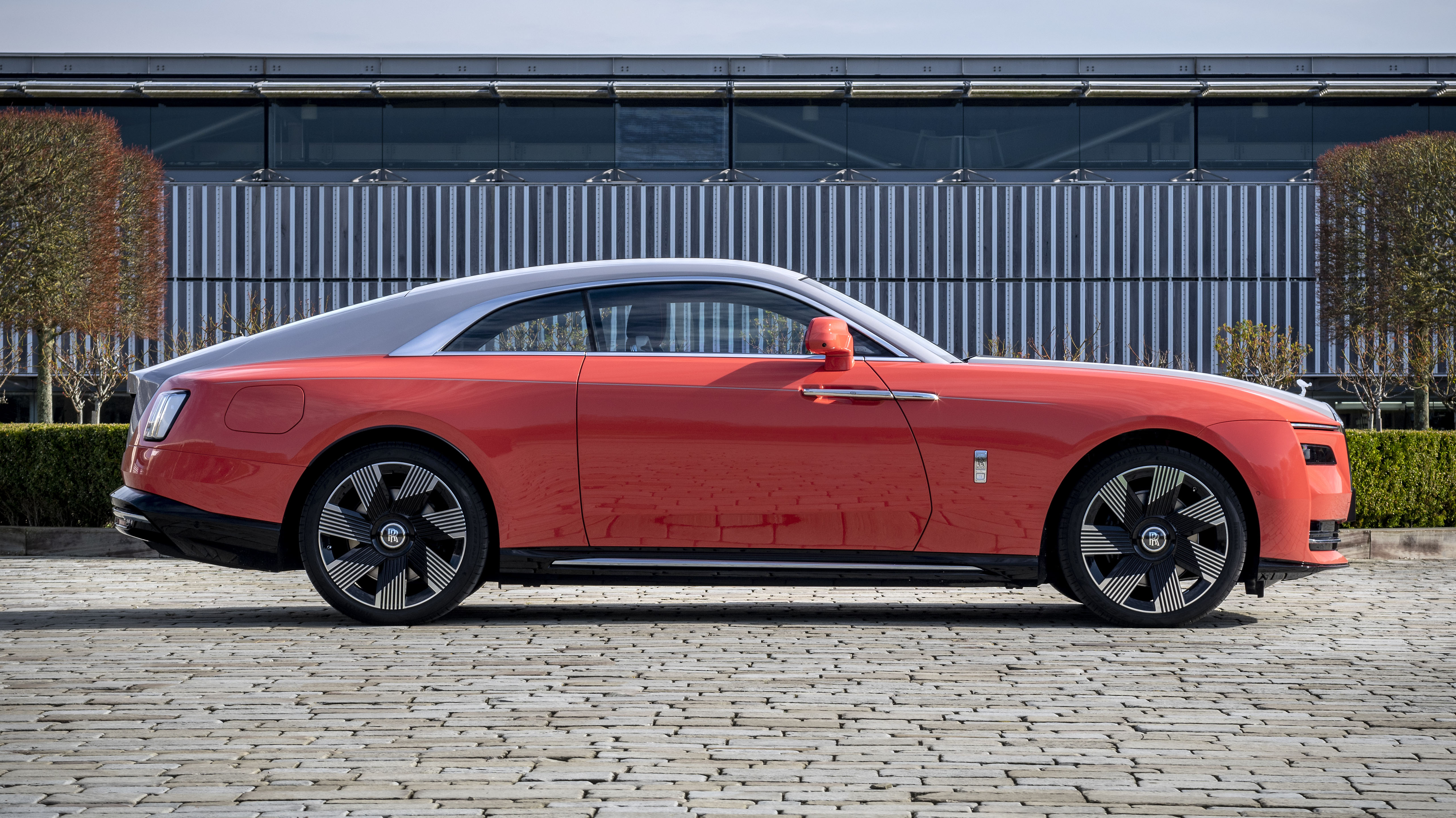 Rolls-Royce Spectre Escapism