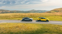 Lotus Eletre R / Porsche Cayenne Tyrbo e-hybrid 