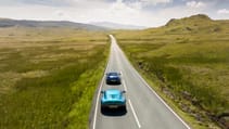 Aston Martin Valour / Porsche 911 S/T